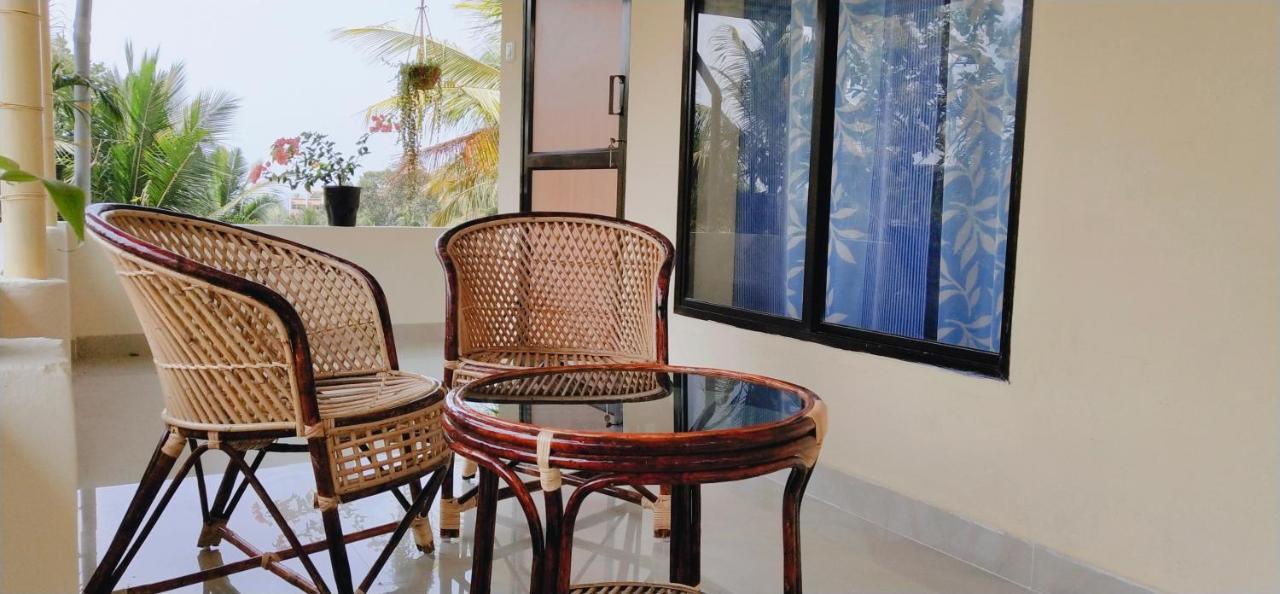 The Banyan Hut Appartement Thiruvananthapuram Buitenkant foto